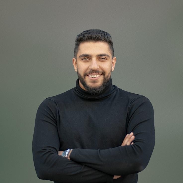 Portrait of Nova Rinaldi, group coordinator and fusion cooking expert